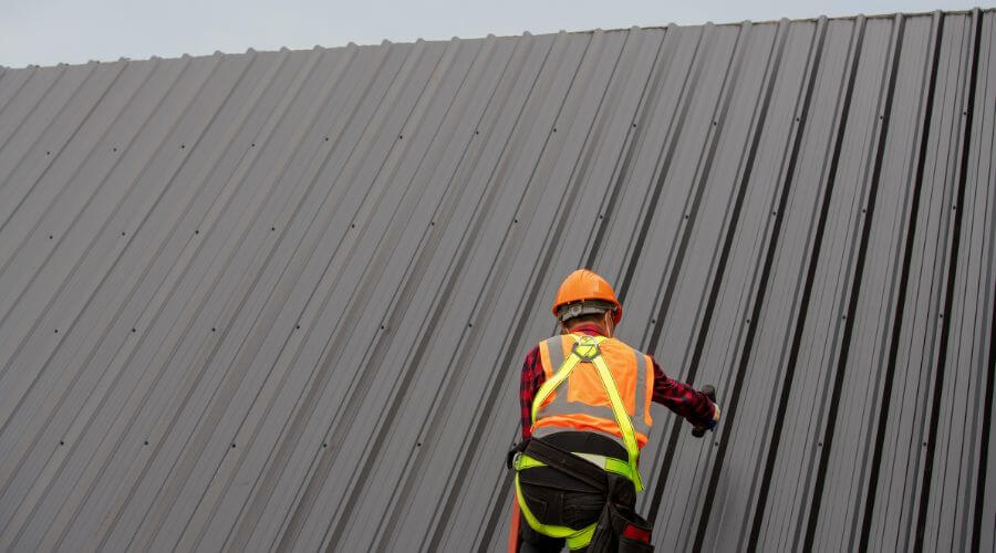 Professional metal roof installation services in Loomis, NE
